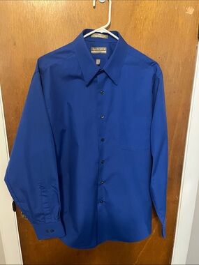 Van Heusen Men's Deep Blue Long-Sleeve Dress Shirt